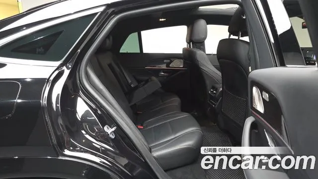 Mercedes-Benz GLE-Class — Фото автомобиля 17