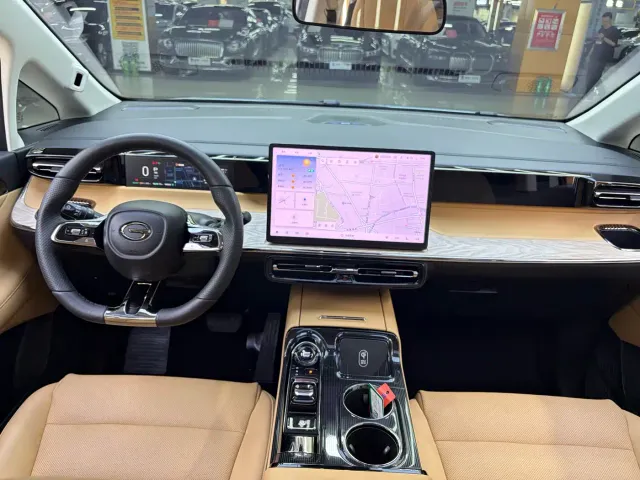 GAC Trumpchi E8 — Фото автомобиля 5