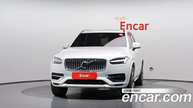 Вольво XC90 — Фото автомобиля 3