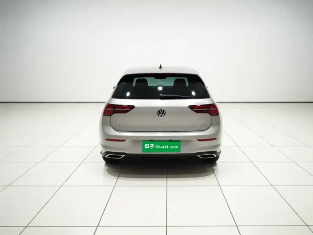 Volkswagen Golf — Фото автомобиля 5
