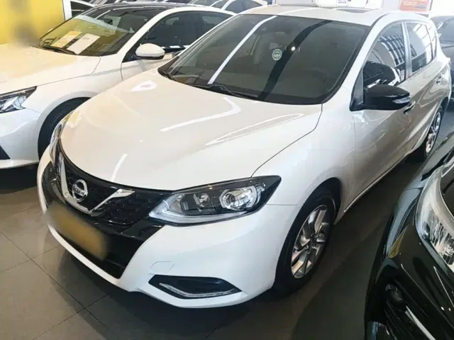 Фотография автомобиля — Nissan Tiida