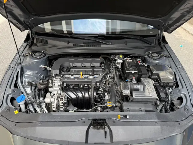 Hyundai Elantra — Фото автомобиля 24