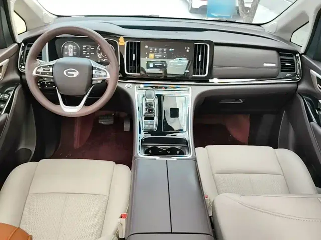 GAC Trumpchi M8 — Фото автомобиля 9