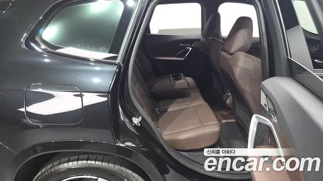 BMW X1 U11 — Фото автомобиля 12