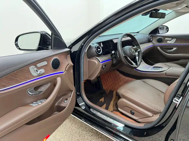 Mercedes-Benz E-Class — Фото автомобиля 9