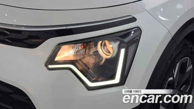 Kia Niro — Фото автомобиля 7