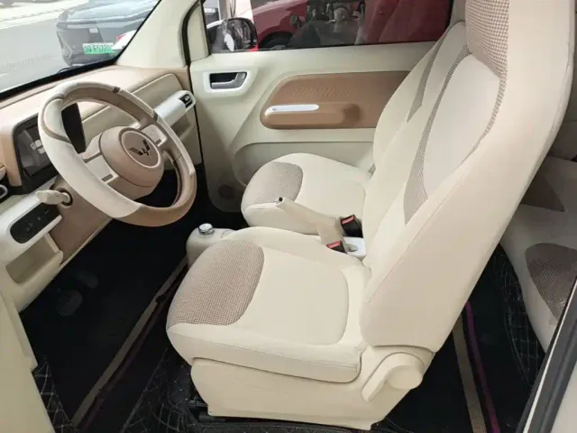 Wuling Motors Hongguang MINIEV 2024 3rd Generation 215km Youth Edition — Фото автомобиля 14