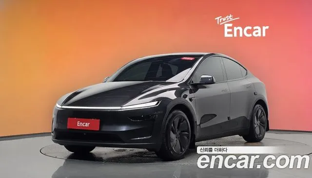 Фотография автомобиля — Tesla Model Y