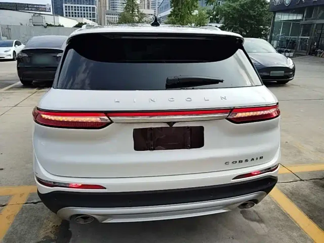 Lincoln Corsair — Фото автомобиля 5