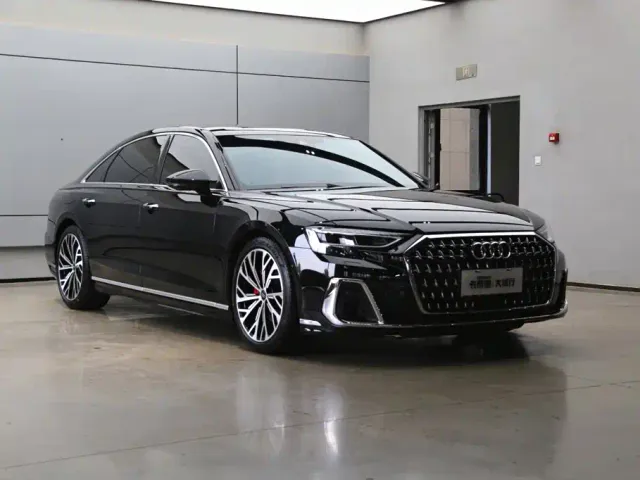 Audi A8 — Фото автомобиля 30