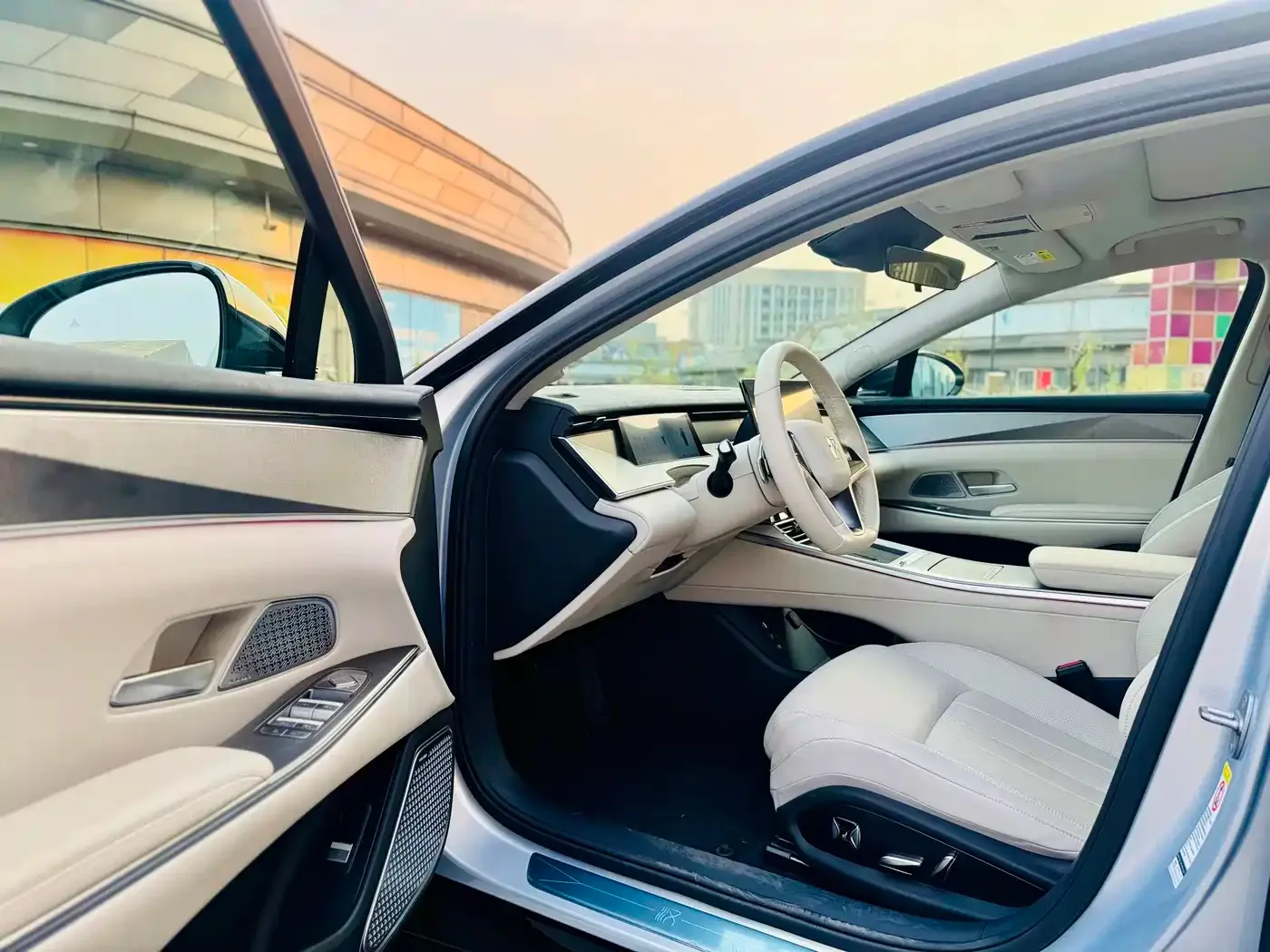 BYD Han L 2025 EV 701KM LiDAR Premium — Фото автомобиля 12