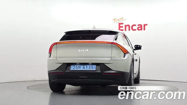 Kia EV6 — Фото автомобиля 4