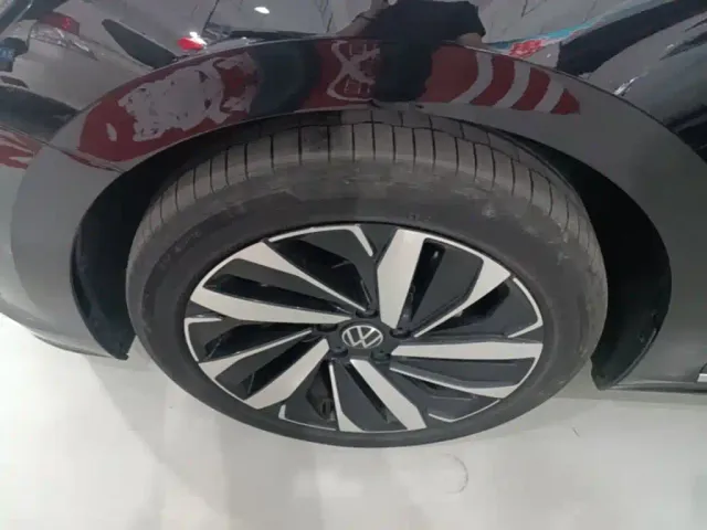 Volkswagen Passat — Фото автомобиля 19