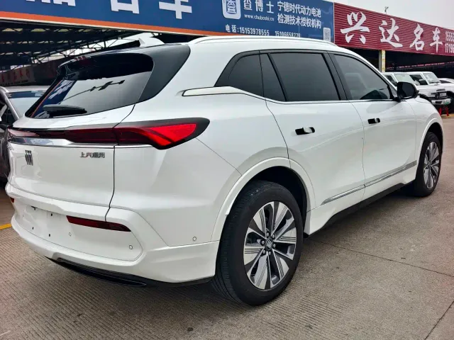 Buick E5 — Фото автомобиля 12