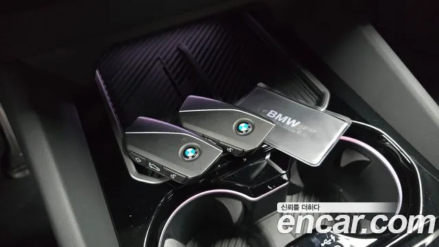 BMW 5 Series G60 — Фото автомобиля 21