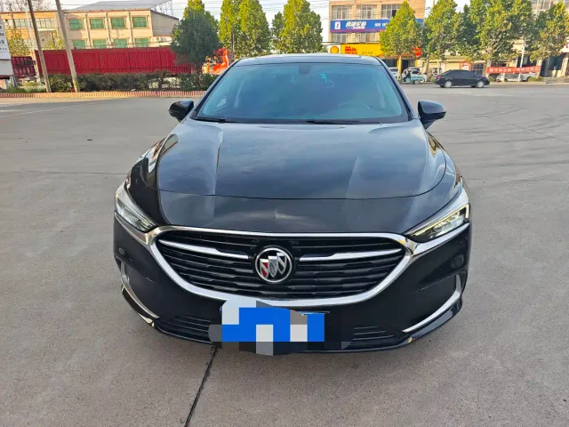 Buick LaCrosse — Фото автомобиля 3