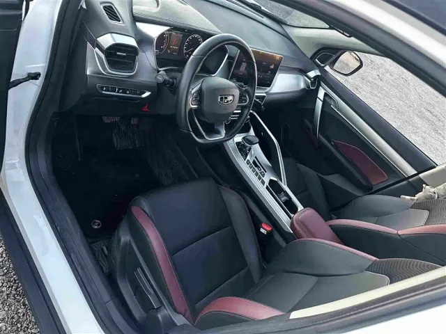 Geely Binyue — Фото автомобиля 5