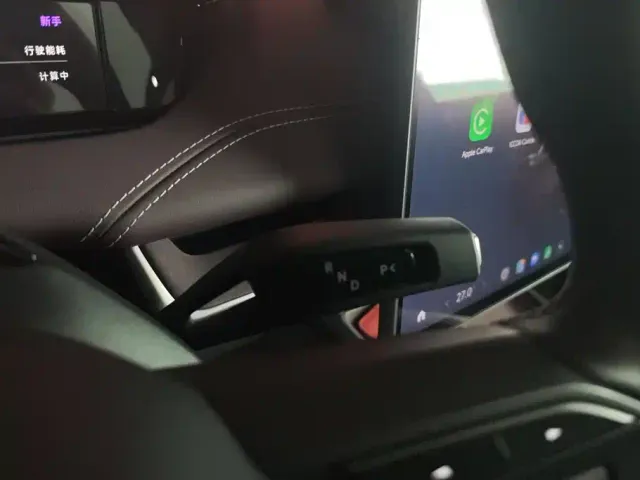 Xiaomi SU7 — Фото автомобиля 16