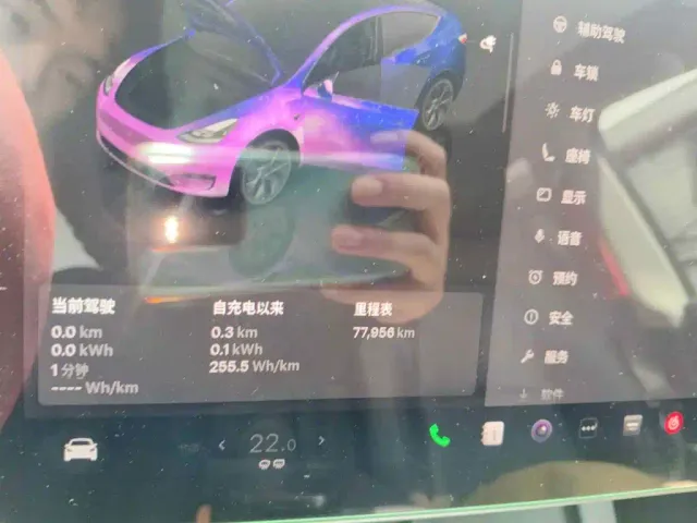 Tesla Model Y — Фото автомобиля 15