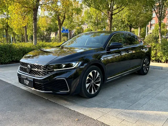Фотография автомобиля — Volkswagen Passat