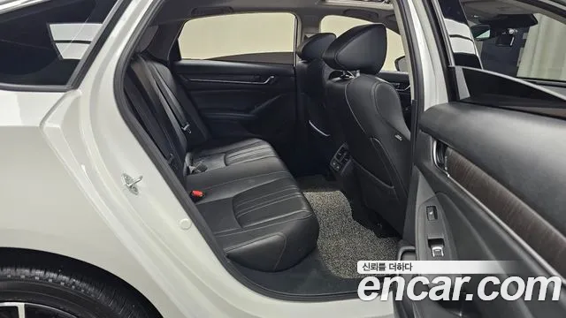 Honda Accord Accord 10 поколение 1.5 Turbo — Фото автомобиля 10