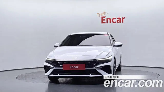 Hyundai Avante CN7 — Фото автомобиля 3