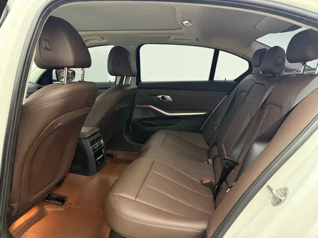 BMW 3 Series — Фото автомобиля 6