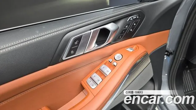 BMW X7 — Фото автомобиля 23