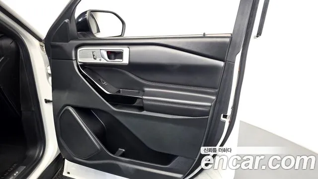 Ford Explorer — Фото автомобиля 13