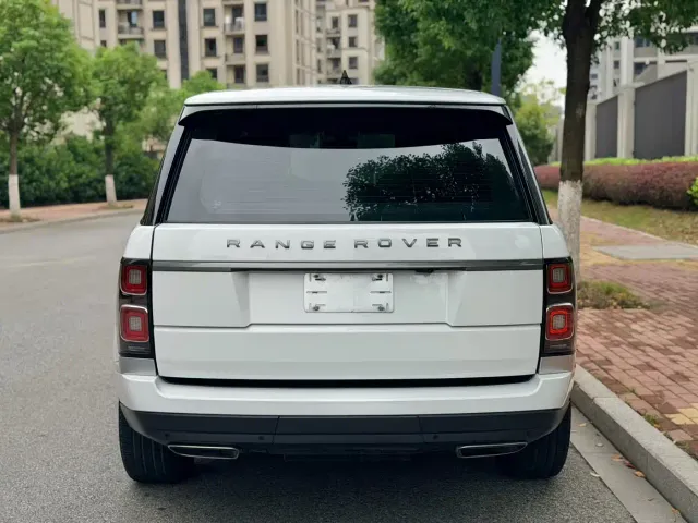 Land Rover Range Rover — Фото автомобиля 12
