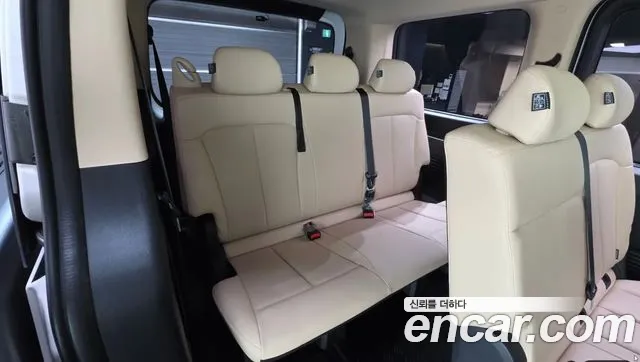 Hyundai Staria Staria 4WD Tourer 9 мест — Фото автомобиля 8