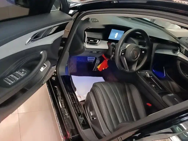Hongqi H5 — Фото автомобиля 15
