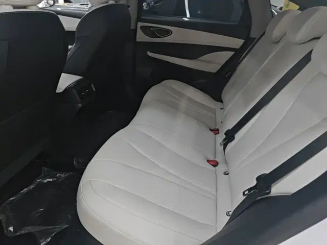 BYD Seal 05 DM-i — Фото автомобиля 16