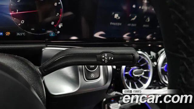 Mercedes-Benz GLB-Class — Фото автомобиля 4