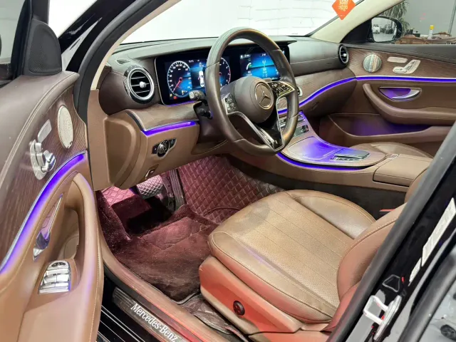 Mercedes-Benz E-Class — Фото автомобиля 4