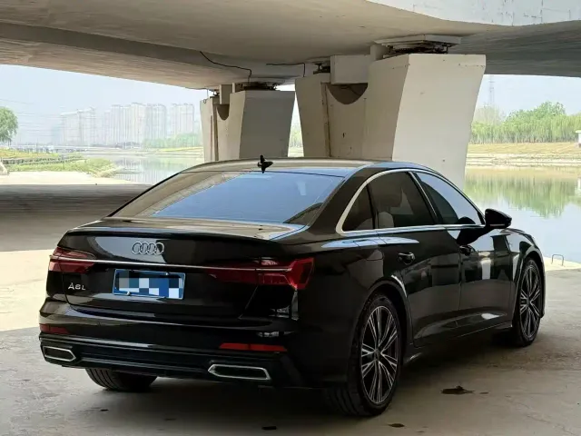 Audi A6L — Фото автомобиля 9