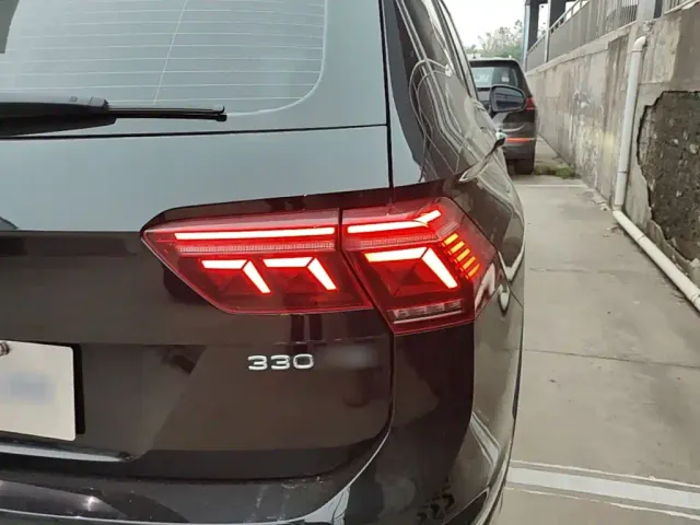 Volkswagen Tiguan L — Фото автомобиля 7