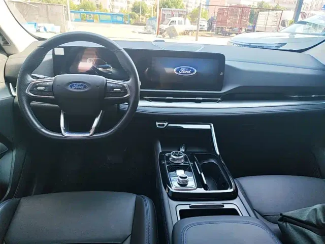 Ford Lingrui — Фото автомобиля 9