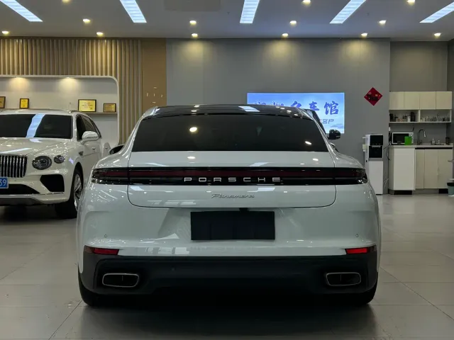 Porsche Panamera — Фото автомобиля 5