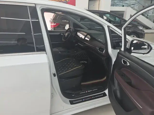 GAC Trumpchi M6 — Фото автомобиля 8