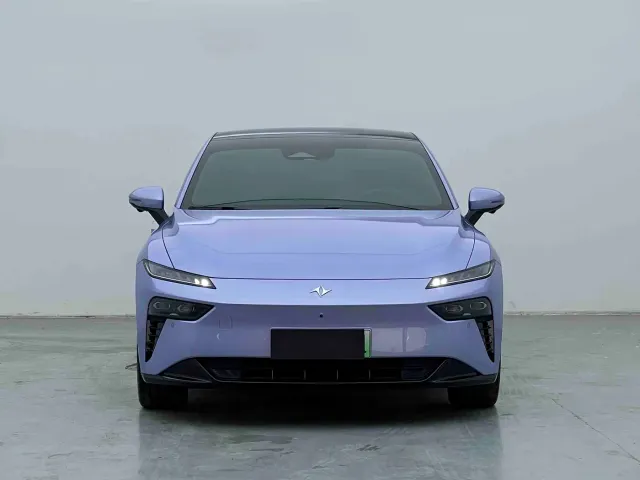 Dongfeng eπ 007 — Фото автомобиля 2