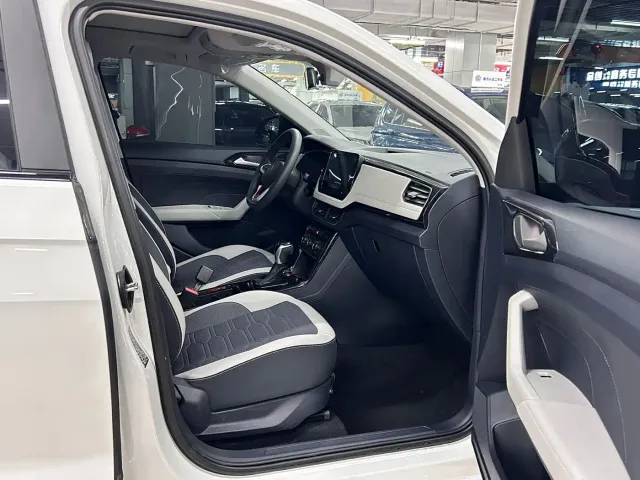 Volkswagen Tharu — Фото автомобиля 12