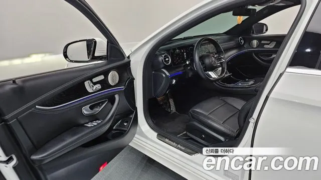 Mercedes-Benz E-Class — Фото автомобиля 10