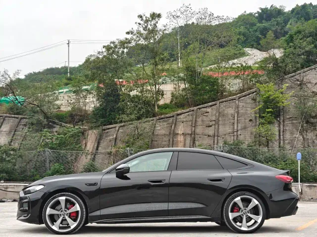 Audi Audi A5L Sportback 2025 2.0T Smart Leader — Фото автомобиля 9