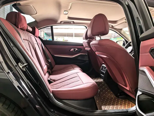 BMW 3 Series — Фото автомобиля 10