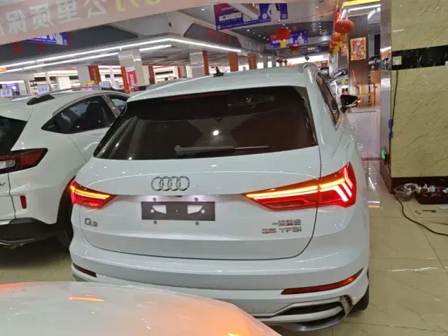 Audi Q3 — Фото автомобиля 5
