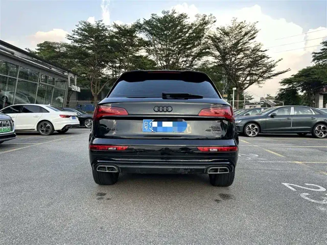 Audi Q5L — Фото автомобиля 6