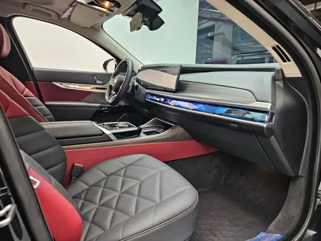 BMW 7 Series — Фото автомобиля 8