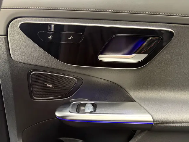 Mercedes-Benz C-Class — Фото автомобиля 15