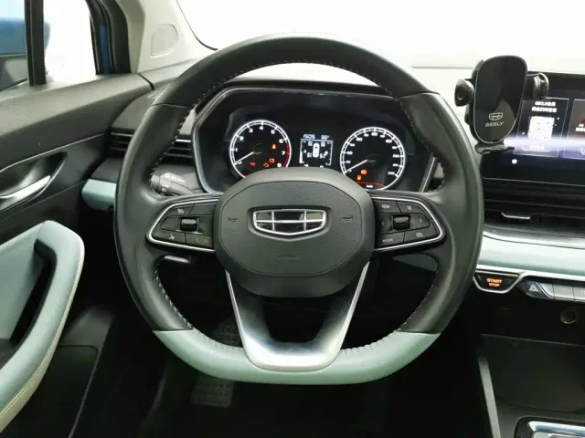 Geely Emgrand S — Фото автомобиля 11